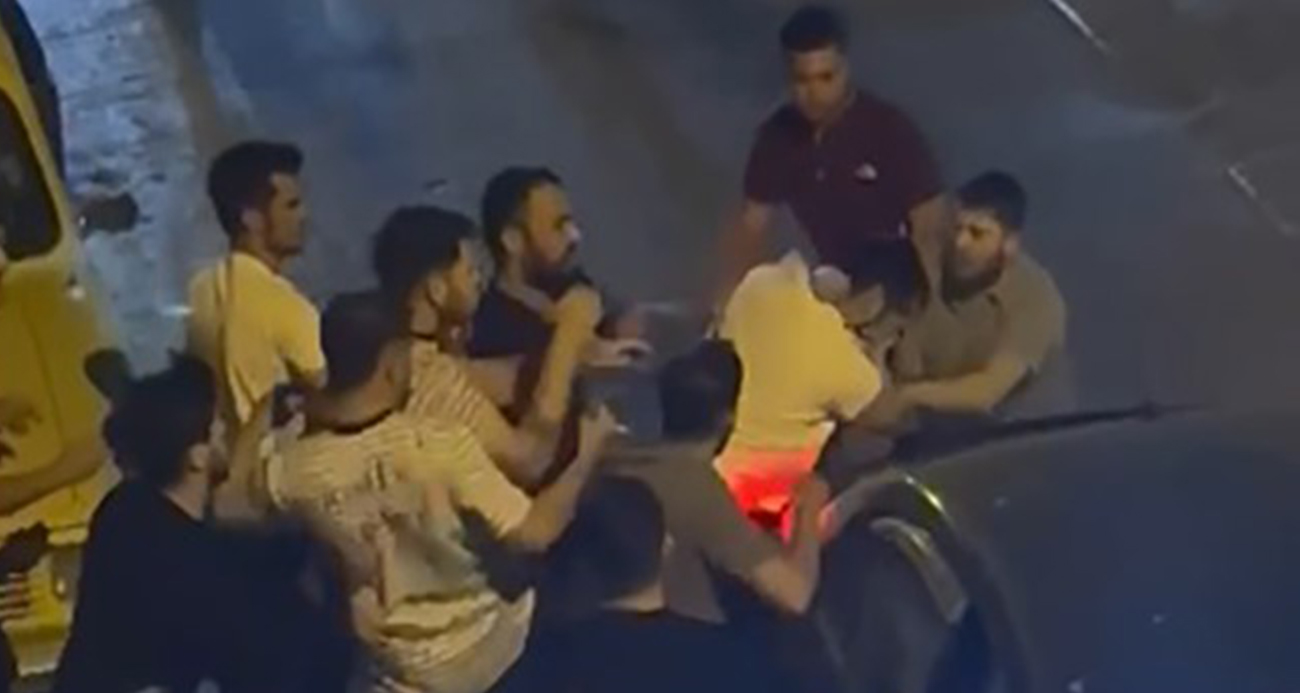 İzmir sokaklarında tekmeler, yumruklar konuştu