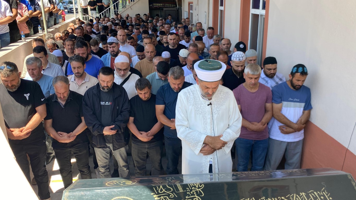 Feci kazada acı detay: Kaskını oğluna takmış