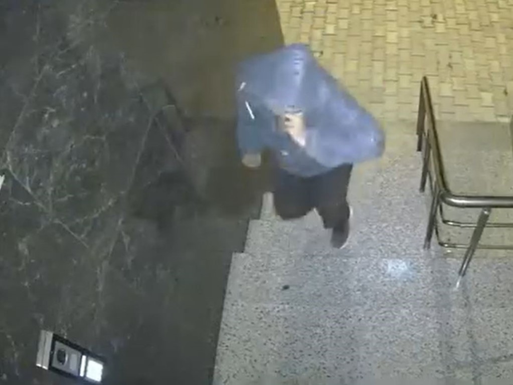 Başakşehir’de apartmanlardan diyafon ve zil hırsızlığı