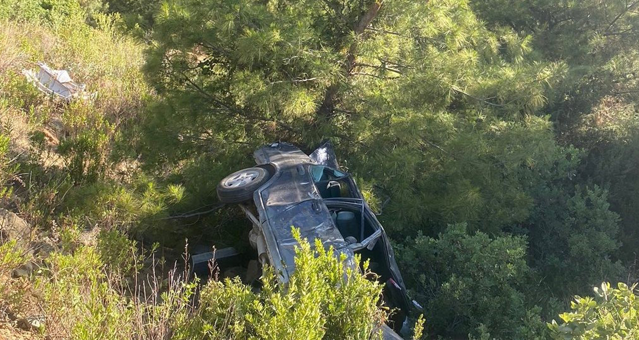 Otomobil uçurumdan uçtu: 1 ölü, 2 yaralı