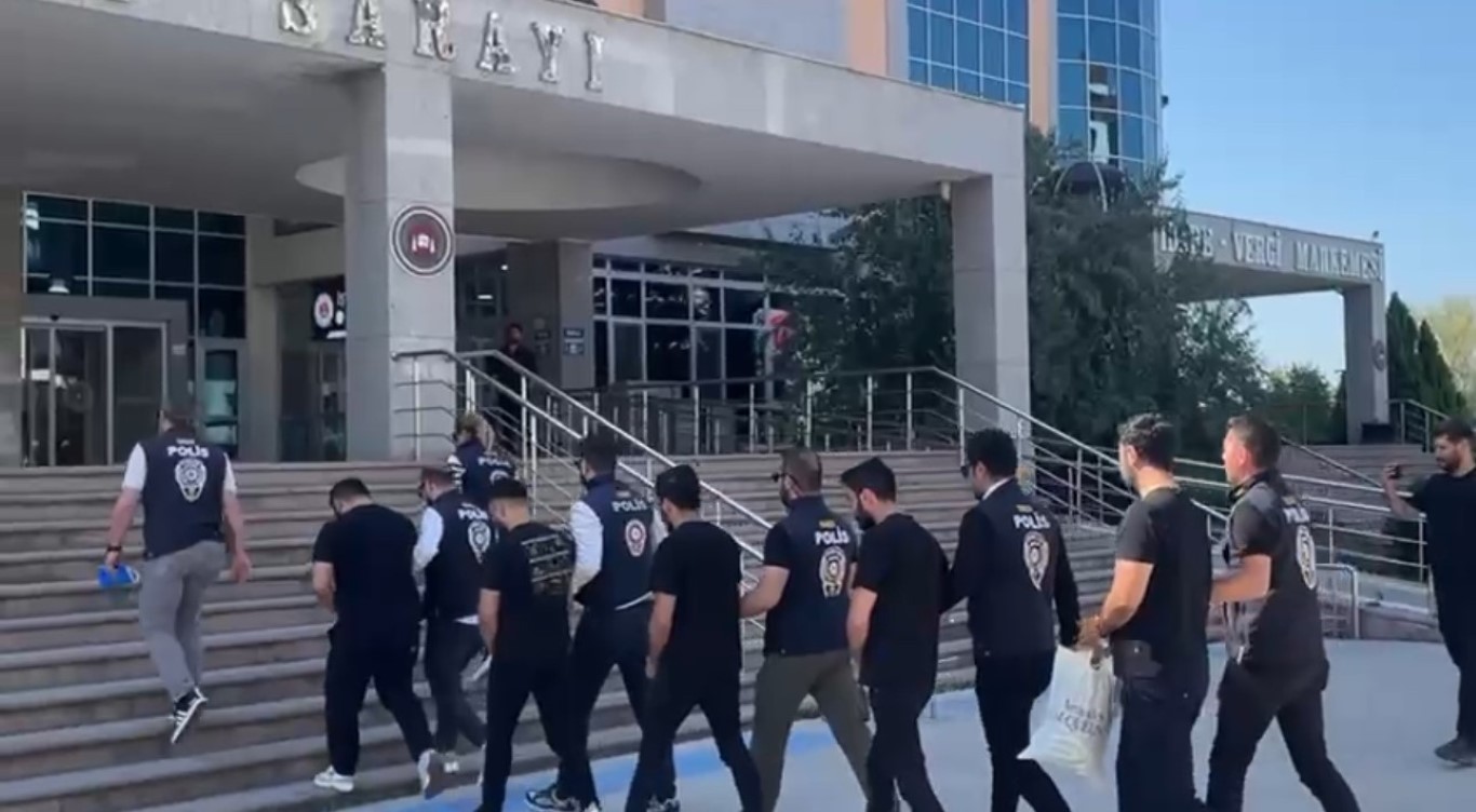 İş bulma vaadiyle 4 ilde dolandırıcılık yapanlara operasyon: 4 tutuklama
