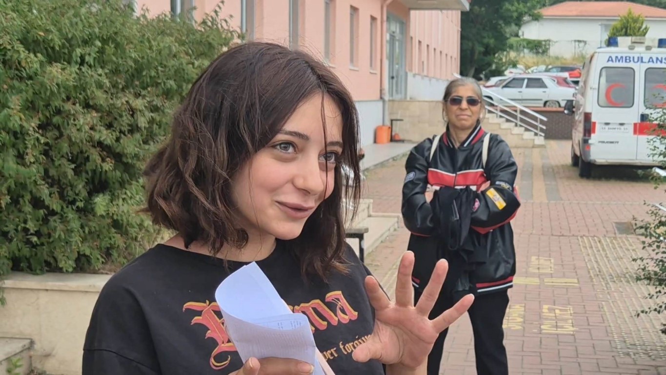 YKS’yi 1 dakika ile kaçıran Elif, sosyal medyada gündem oldu