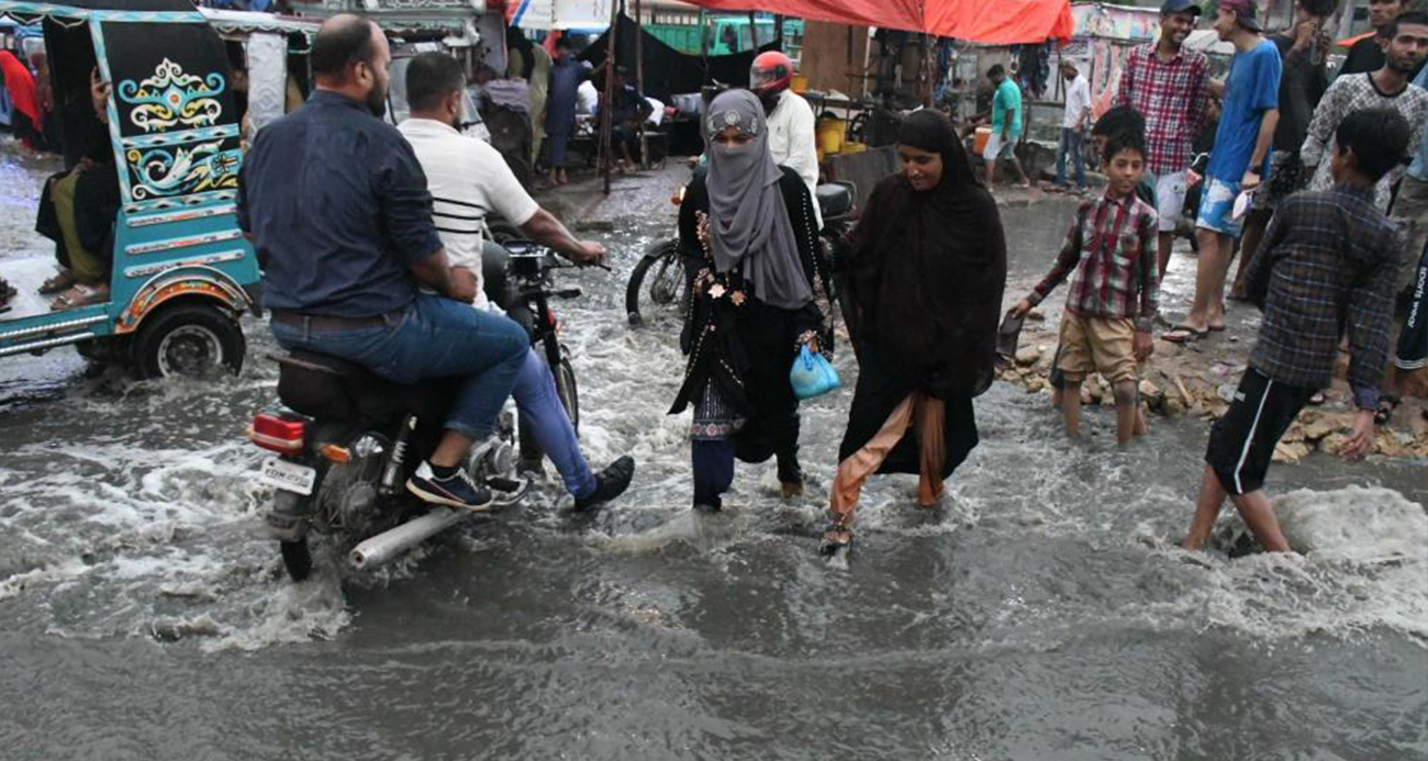 Pakistan’da muson yağışları nedeniyle 57 kişi öldü