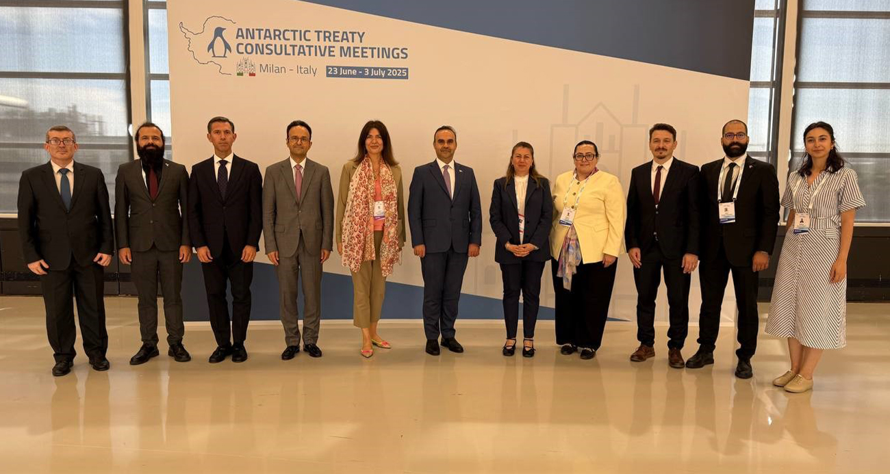 Bakan Kacır: "Antarktika’da kalıcı Türk Bilim Üssü kuracağız"