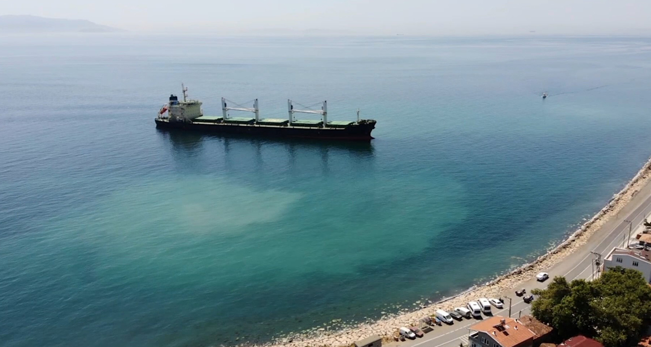 Tekirdağ’da karaya oturan yük gemisi 4 gün sonra kurtarıldı