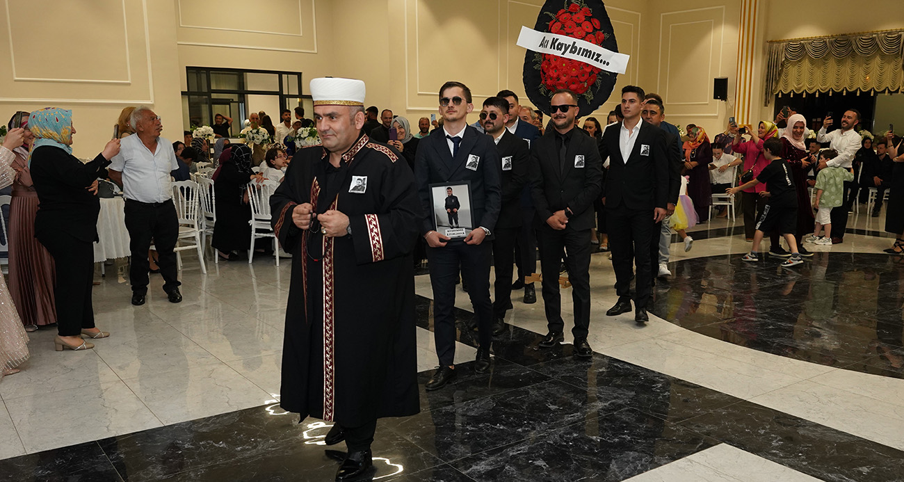 Gelin ve damada "Acı kaybımız" çelengi ile sürpriz