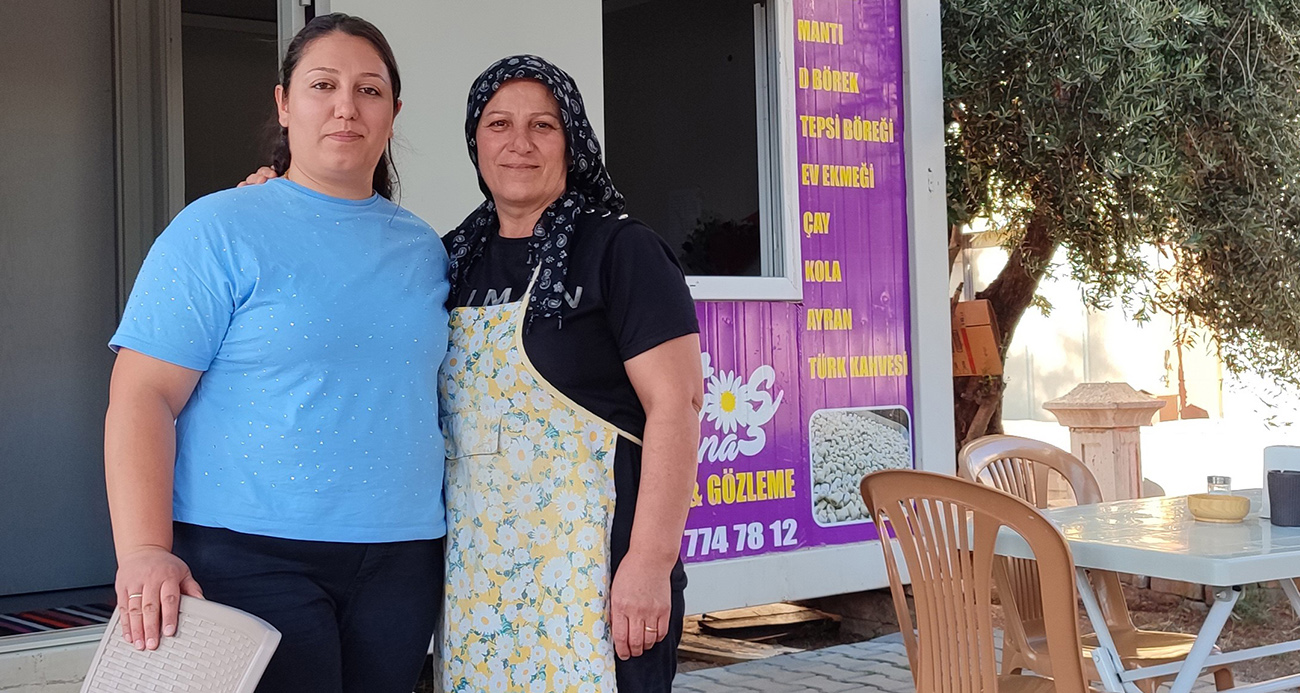 Anne kız bazlama ve gözleme yaparak hayata tutundu