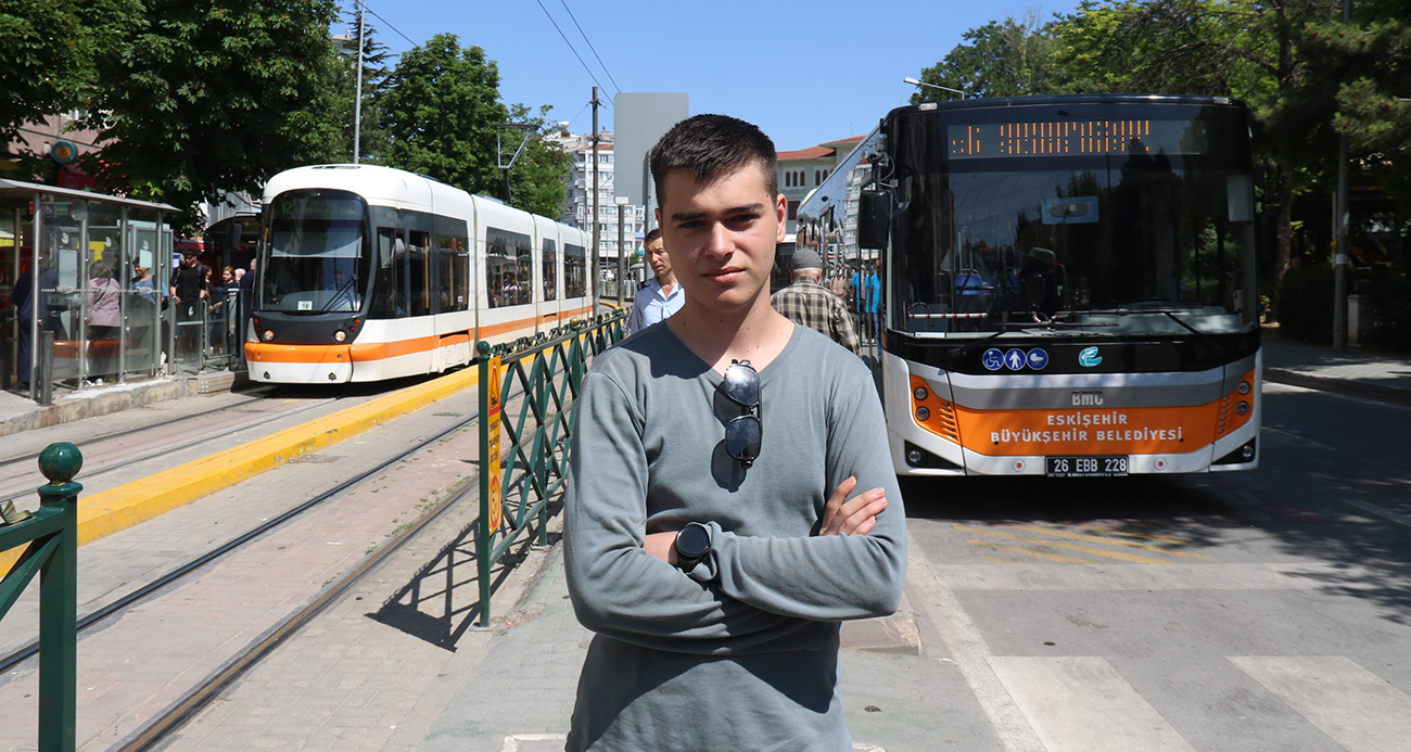 Eskişehirli gencin tek tutkusu toplu taşıma araçları