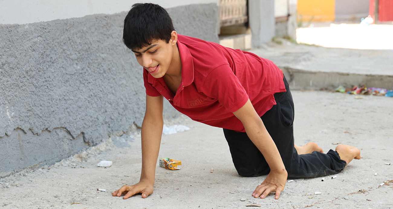 Engelli çocuğun tekerlekli sandalyesi çalındı