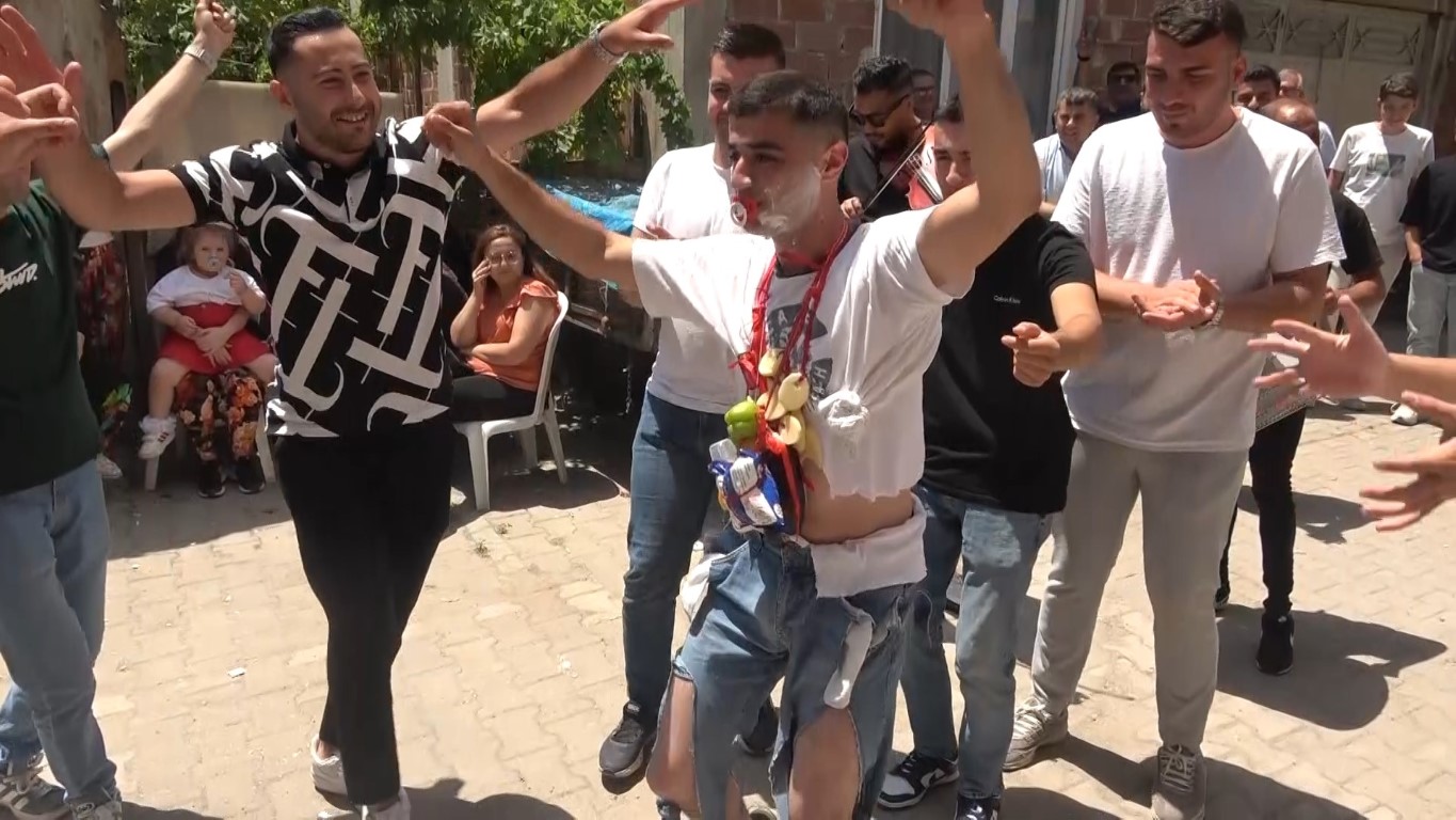 Bursa’da damada işkence gibi düğün...Başına gelmeyen kalmadı