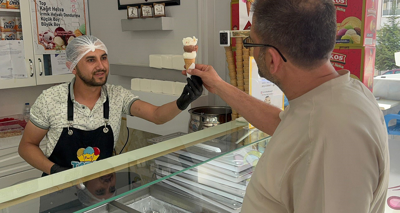Dondurma alırken dikkat: Sentetik renklendiriciler sağlığı olumsuz etkileyebiliyor
