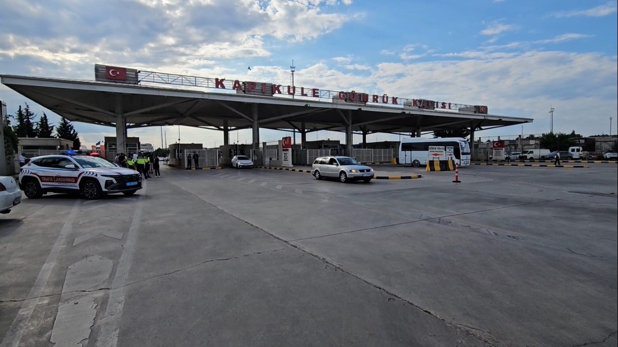 Gurbetçilerin ana vatana yolculuğu başladı