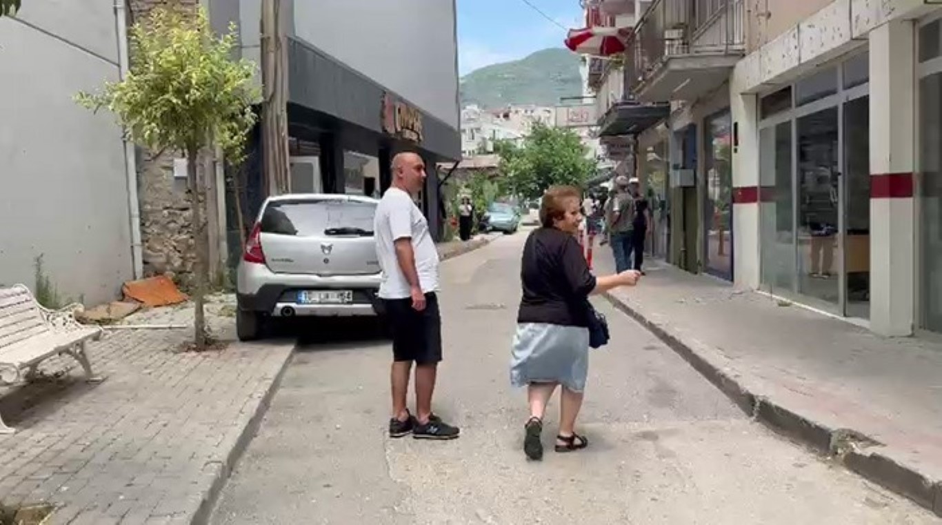 Bursa'da peş peşe depremler