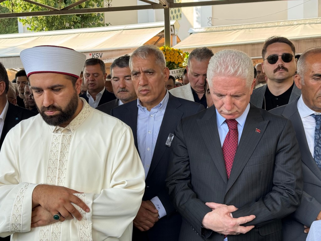 Altınbaş Holding Onursal Başkanı Ali Altınbaş son yolculuğuna uğurlandı