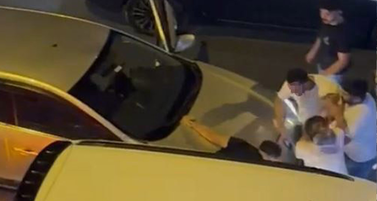 Trafikte tartıştığı sürücüyü iki aracın arasına sıkıştırıp darp etti