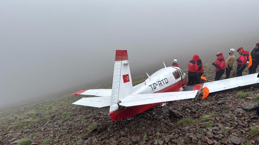 Sivrihisar’dan havalanıp Rize’ye giderken düşen jet uçağının enkazı Rize-Bayburt sınırında JAK timi tarafından bulundu