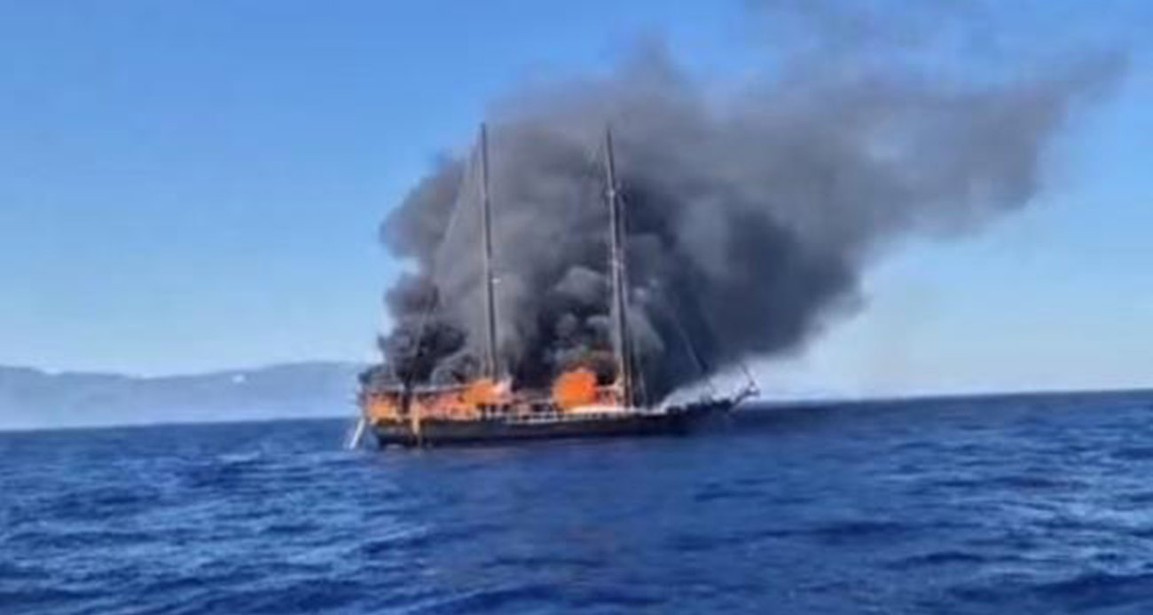 Bodrum’da korku dolu anlar! Ahşap tekne yanarak battı