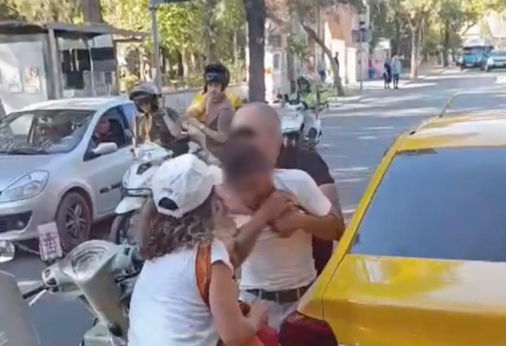 Taksiciye saldırdı, dayak yemekten zor kurtuldu: O anlar kamerada