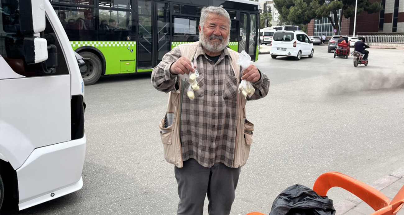 Bozuk paracılığı mesleği yaptı