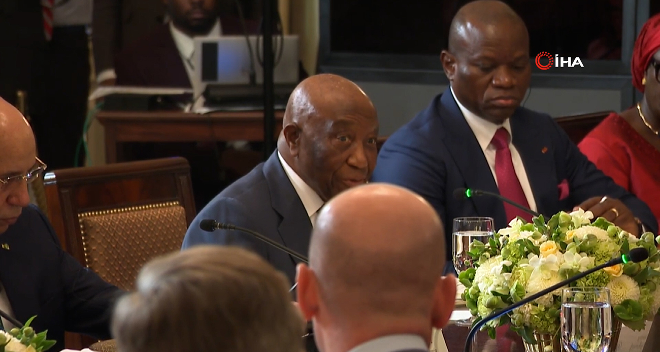 Trump'tan büyük gaf: "İngilizceyi nereden öğrendiniz"