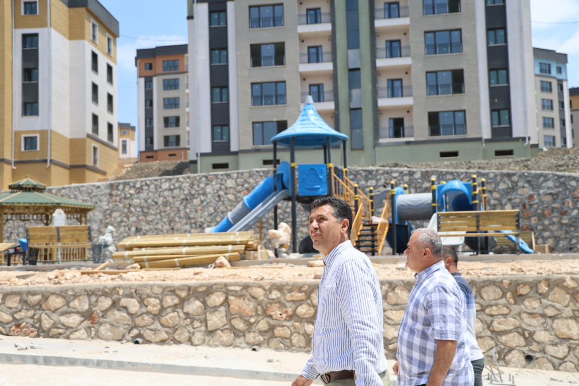 Kozan’da TOKİ tarafından inşa edilen deprem ve sosyal konutlarında sona gelindi