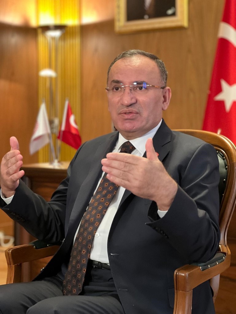 TBMM Başkanvekili Bozdağ, 15 Temmuz gecesi Meclis’te yaşananları anlattı