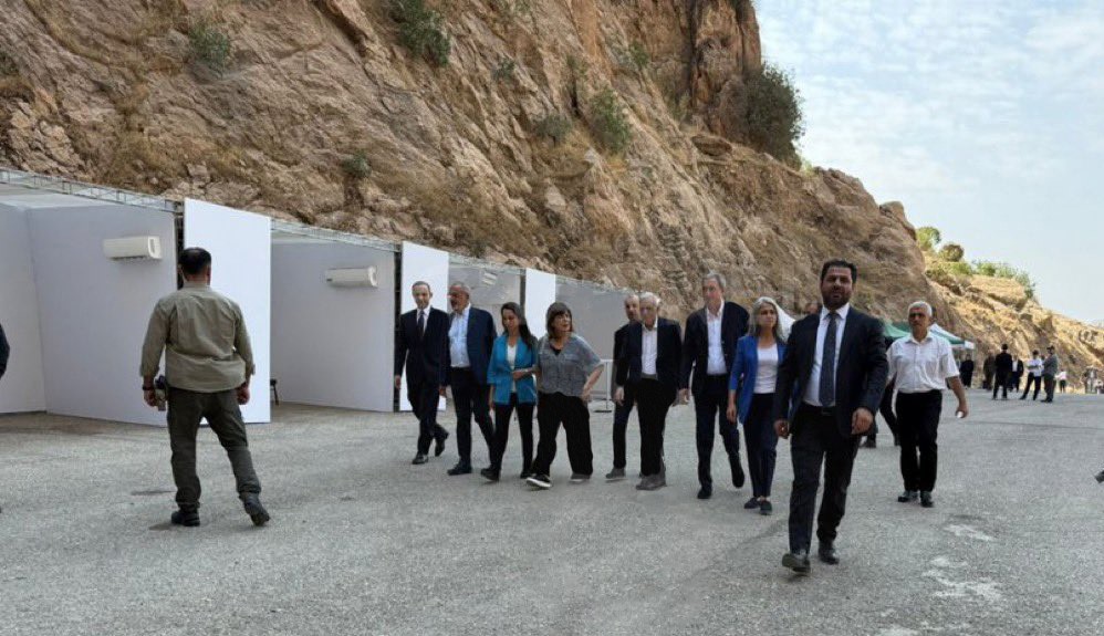 Terörsüz Türkiye yolunda tarihi adım! İlk PKK'lı grup silah bırakıyor
