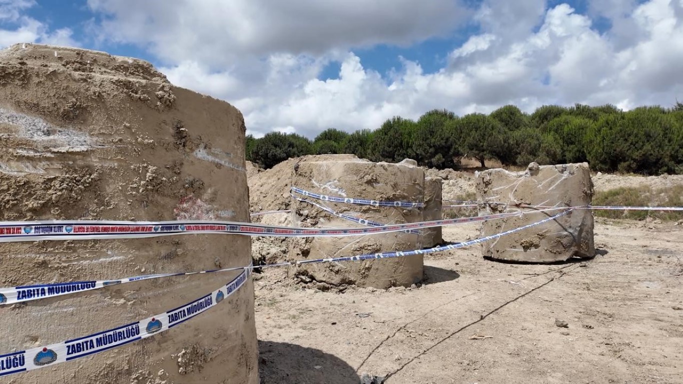 İBB’nin döküm sahası ilan ettiği gölü, Arnavutköy Belediyesi koruma altına aldı