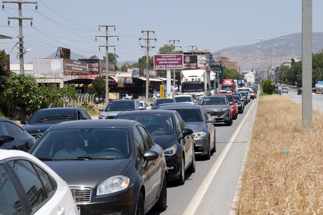 Araç kuyruğunun bir ucu Aydın, diğer ucu Muğla'da - İhlas Haber Ajansı