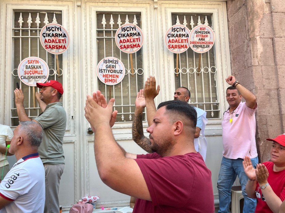 İzmir’de işten atılan işçilerin eylemi 4. gününde: 