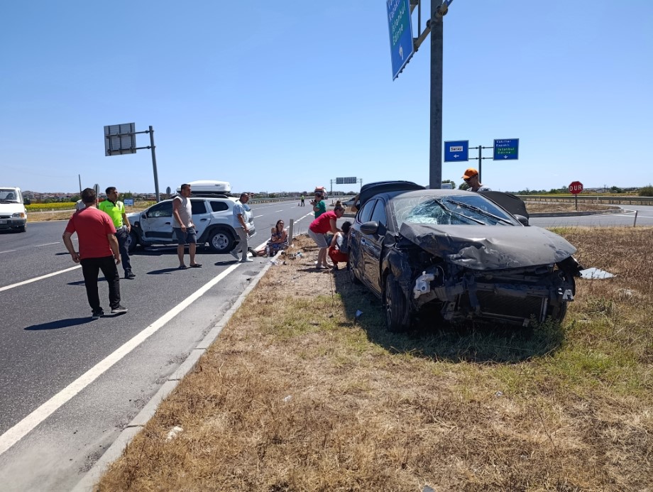 Tekirdağ’da trafik kazası: 2’si çocuk, 9 yaralı
