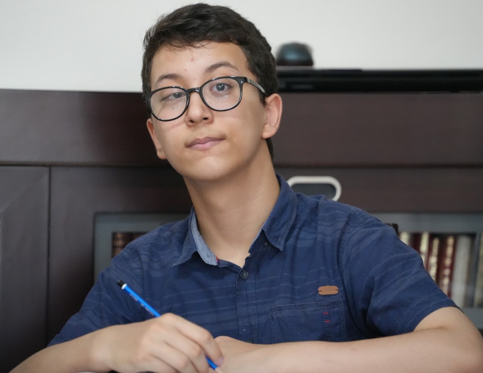 LGS’de engel tanımayan başarı öyküsü: Günde 2 saat çalışabildi, Türkiye birincisi oldu