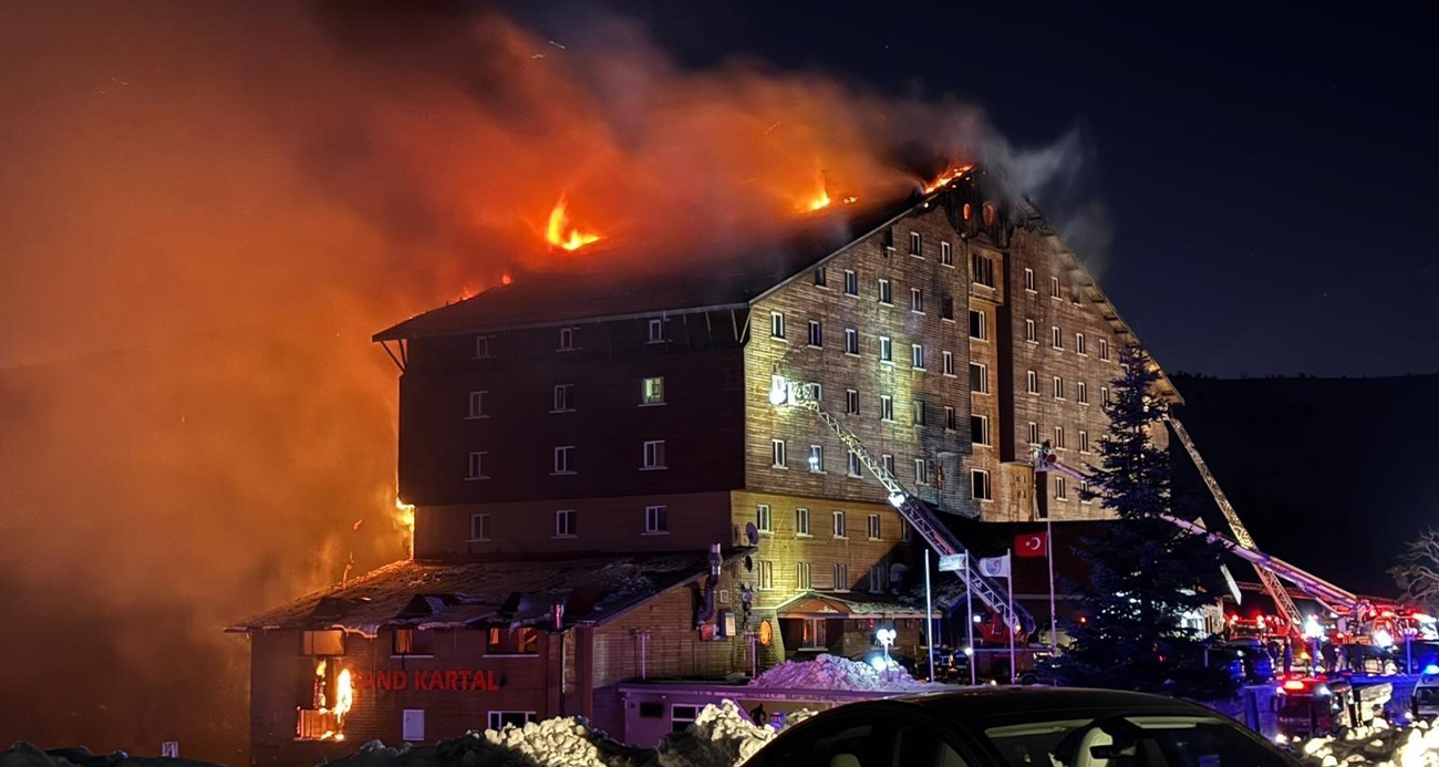 Bolu’daki otel yangınına ilişkin çarpıcı iddia: "Sedat Gülener ve 1 kişi itfaiyeye girip evrak yakmışlar"