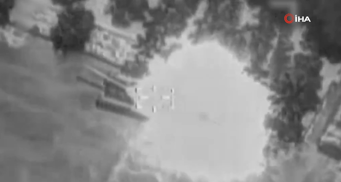 İsrail ordusu, Süveyda’ya ilerleyen Suriye ordusuna ait tankları vurdu