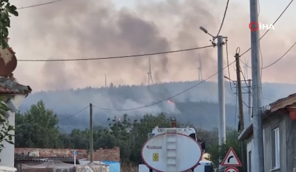 Şarköy’de orman yangını sabaha kadar sürdü