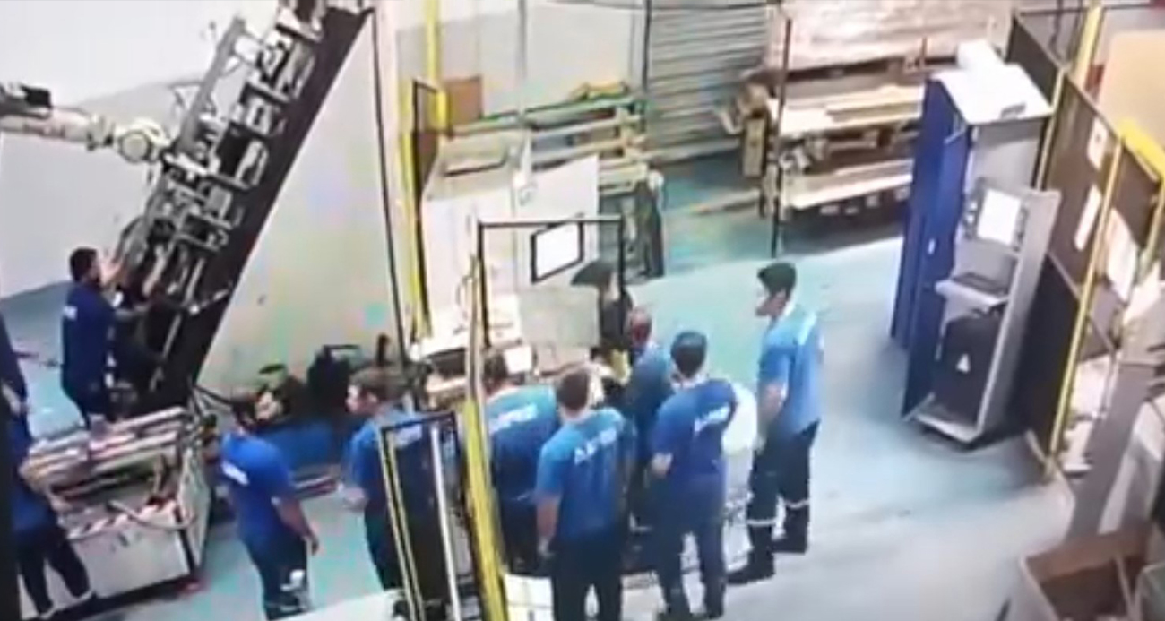 Adana’da feci iş kazası: Arızalı makine, işçinin sırtına saplandı