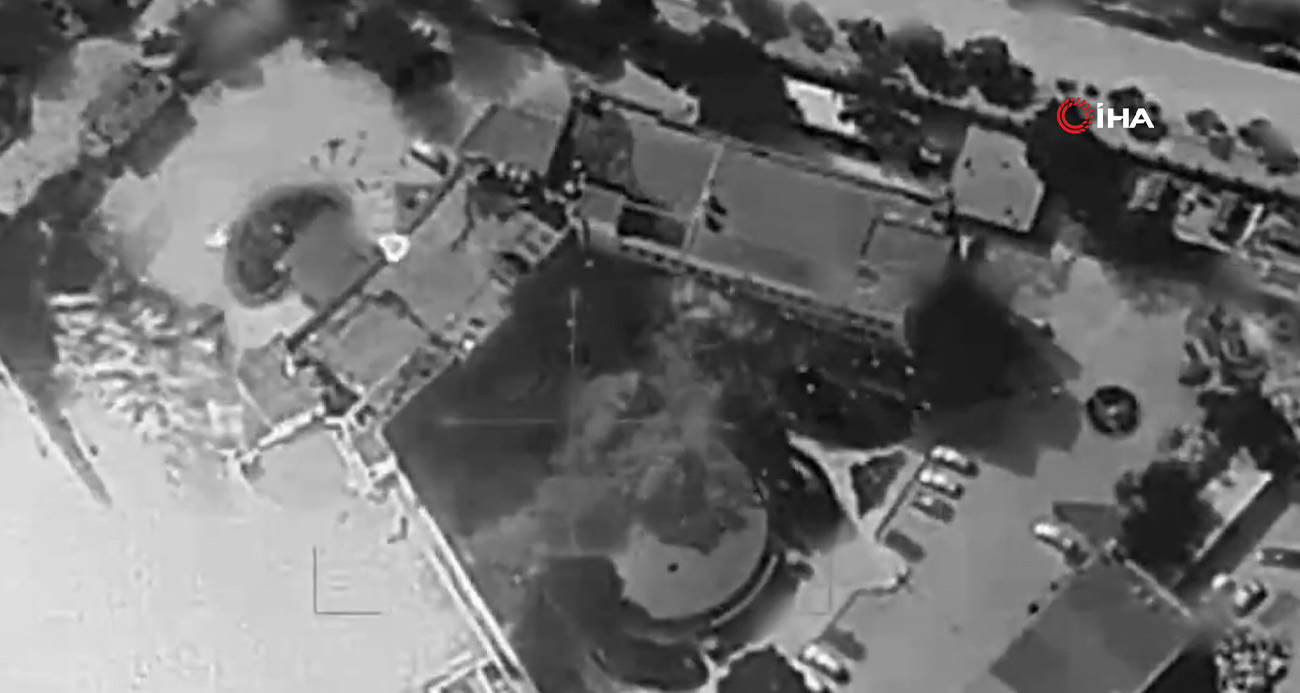 İsrail ordusu, Suriye Genelkurmay Başkanlığı'na saldırı anını paylaştı