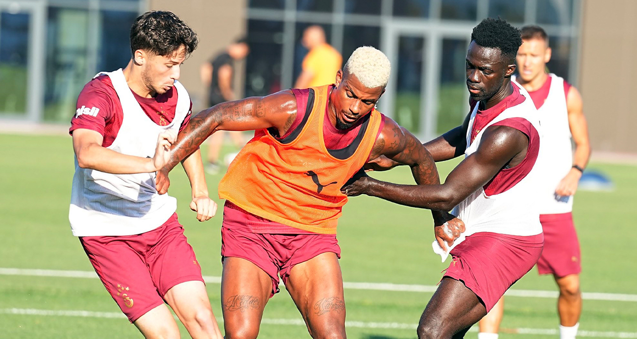 Galatasaray günü çift antrenmanla tamamladı