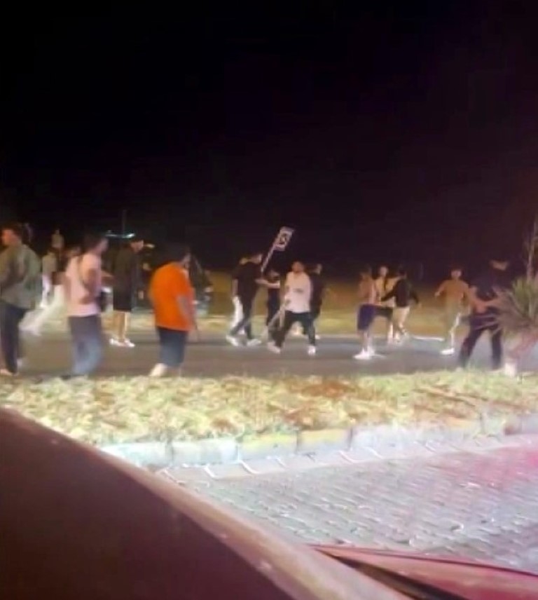 Sakarya’da ‘yan baktın’ kavgası kanlı bitti: Polis yaralandı, 3 tutuklama