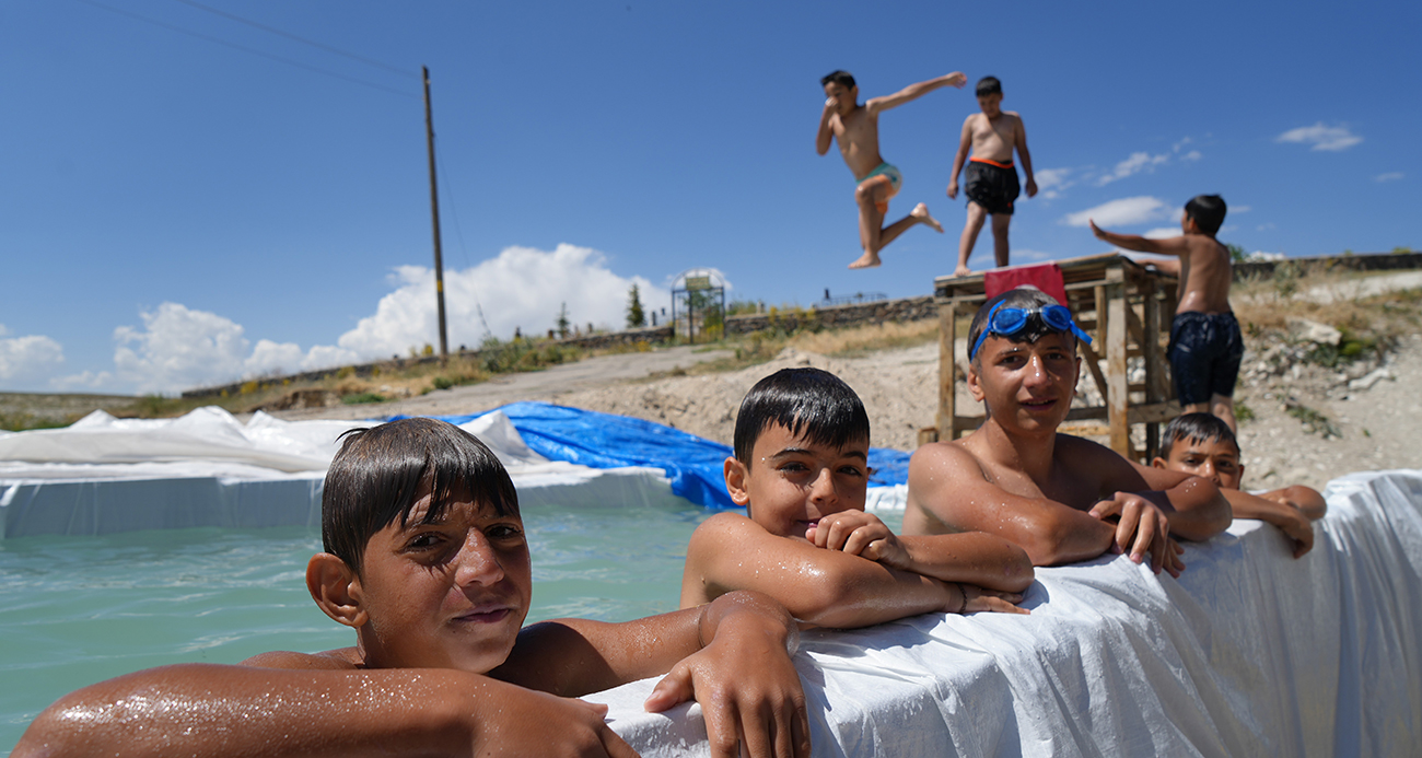 Erzurum'un sıcak yaz günlerinde yürekleri serinletti