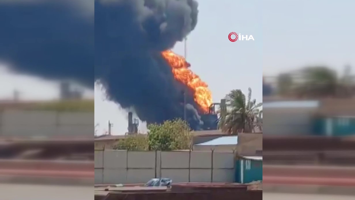 İran'ın en büyük petrol rafinerilerinden birinde yangın