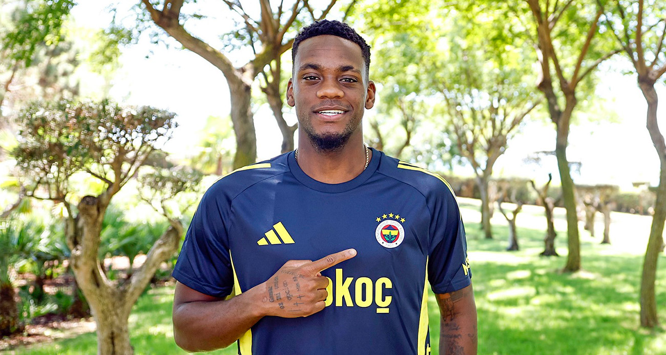 Jhon Duran: "Burada olduğum için çok mutluyum""