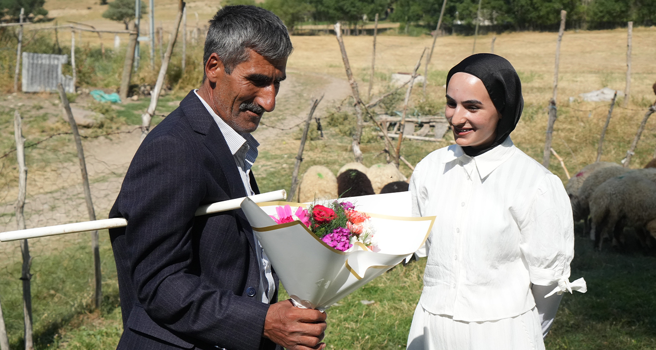 Ailesi büyük gurur yaşadı!