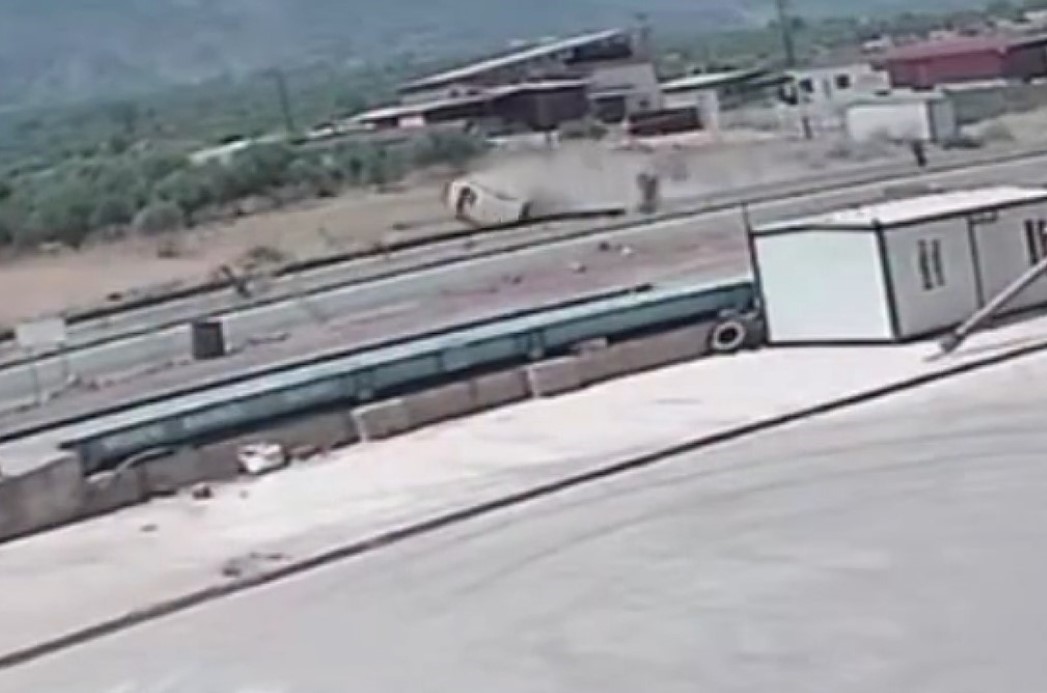 Kontrolden çıkan araç taklalar attı, sürücü hayatını kaybetti