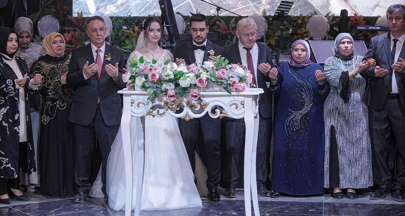 Bursa’da siyaset ve iş dünyasını buluşturan düğün