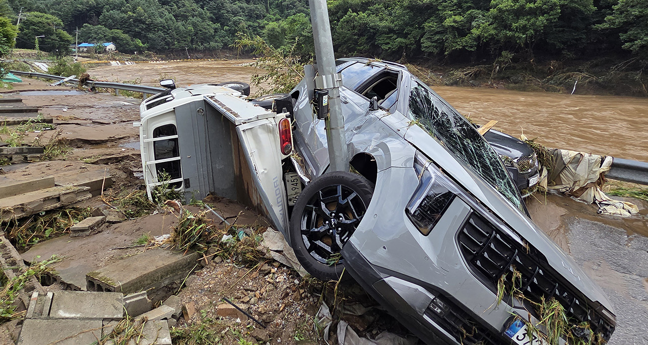 Güney Kore'deki sel ve toprak kaymalarında can kaybı 18'e yükseldi