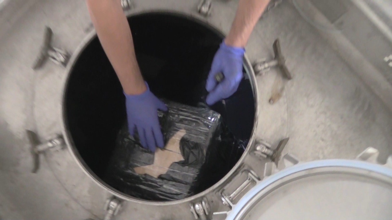 Kapıkule’de boş tankerden 10 bine yakın kaçak elektronik sigara çıktı