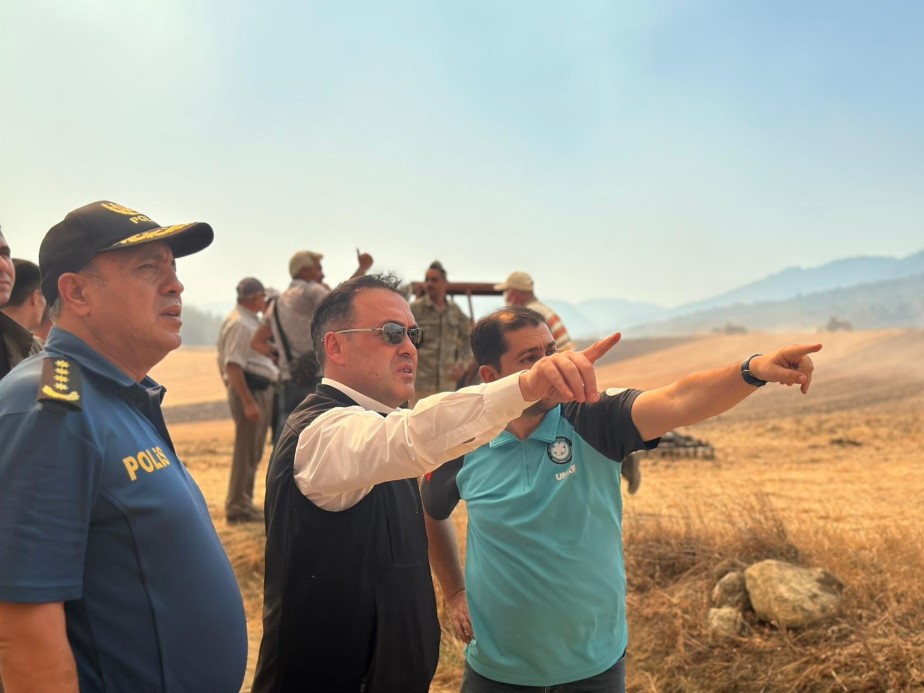 Alevler Bilecik’e yaklaştı: Belediyeden su tankı bulunan traktör sahiplerine anons