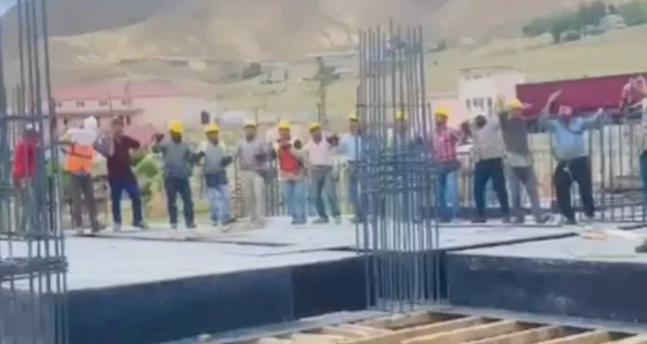 Düğün salonunda çalan müziğe işçiler böyle eşlik etti