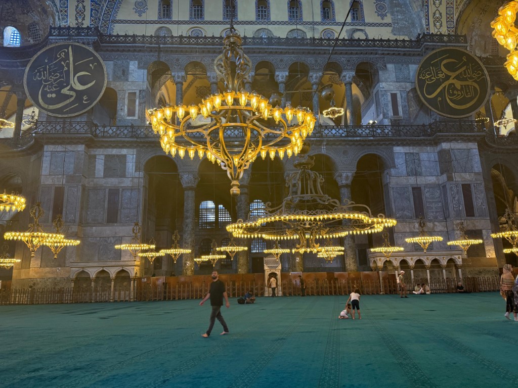5 yıl önce ibadete açıldı: Fethin sembolü Ayasofya Camii’nde meydana gelen değişimler